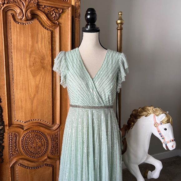 NWT Mac Duggal 5502 Green Sequined Wrap Over Ruffled Cap Sleeve Gown Green 8 - Picture 2 of 11